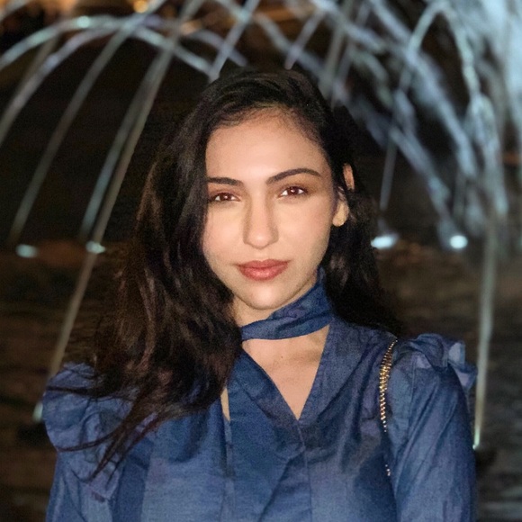 Meet your Posher, Amani - Picture 1 of 1